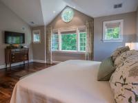 master bedroom with reverse gable - McLean waterfront - Graham project