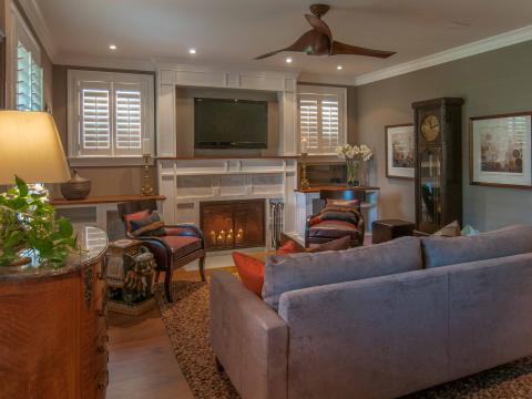 Bennington project - Little City rambler - front door living room