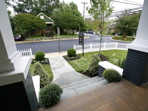 Front walkway and steps - Clarendon bungalow - Cima project
