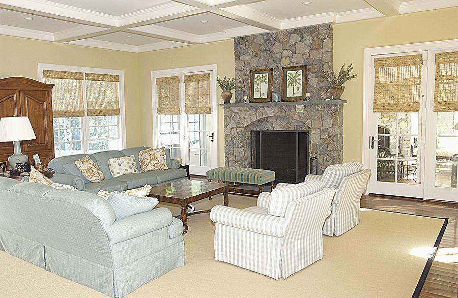 Expansive living room for Ballard + Mensua's Stanmore Dr. project