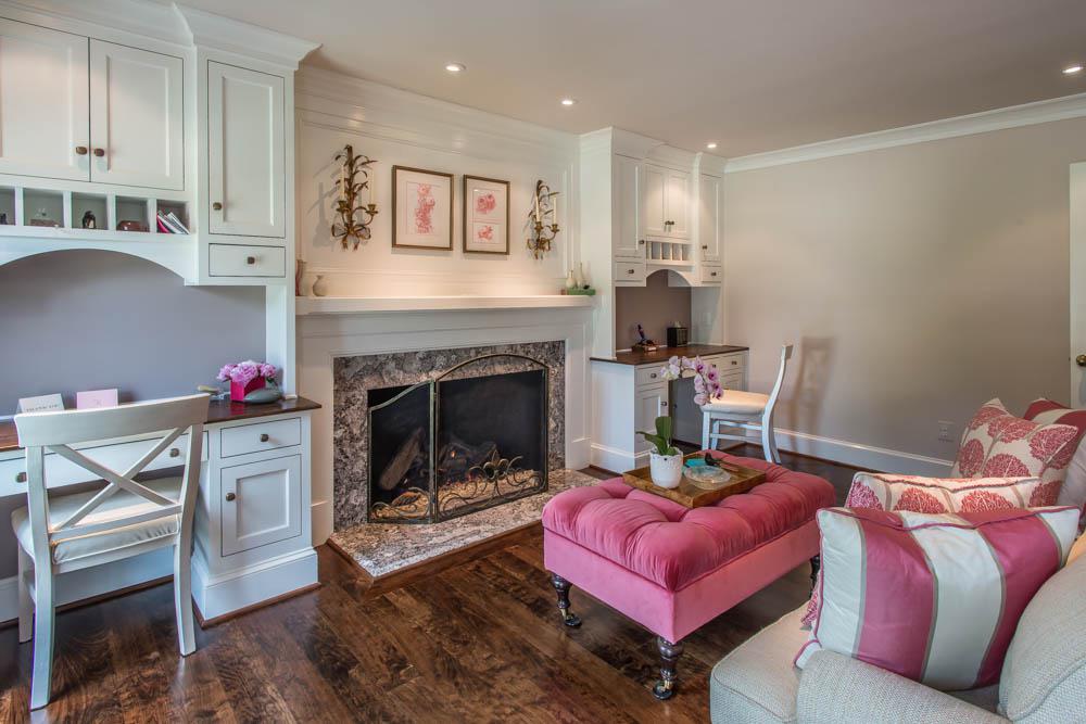 study with fireplace - McLean waterfront - Graham project
