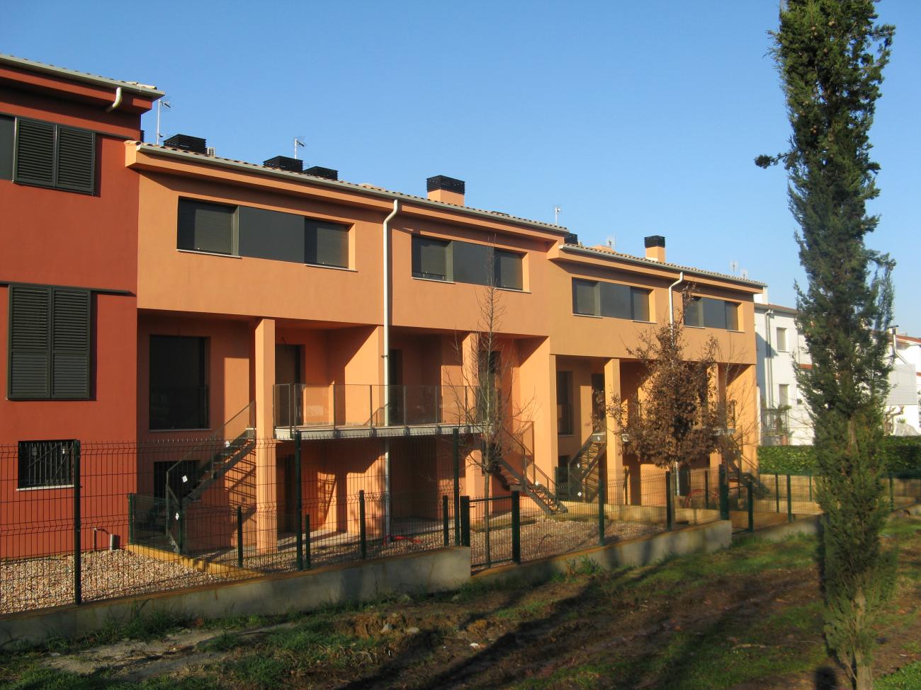 apartment back deck and exit detail - Ballard & Mensua