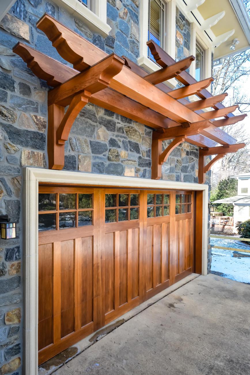 garage door detail - carpenter's challege - Alison project
