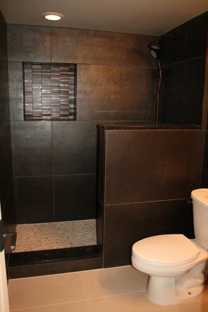 bathroom with open shower - Vienna split level renovation - Boswell project