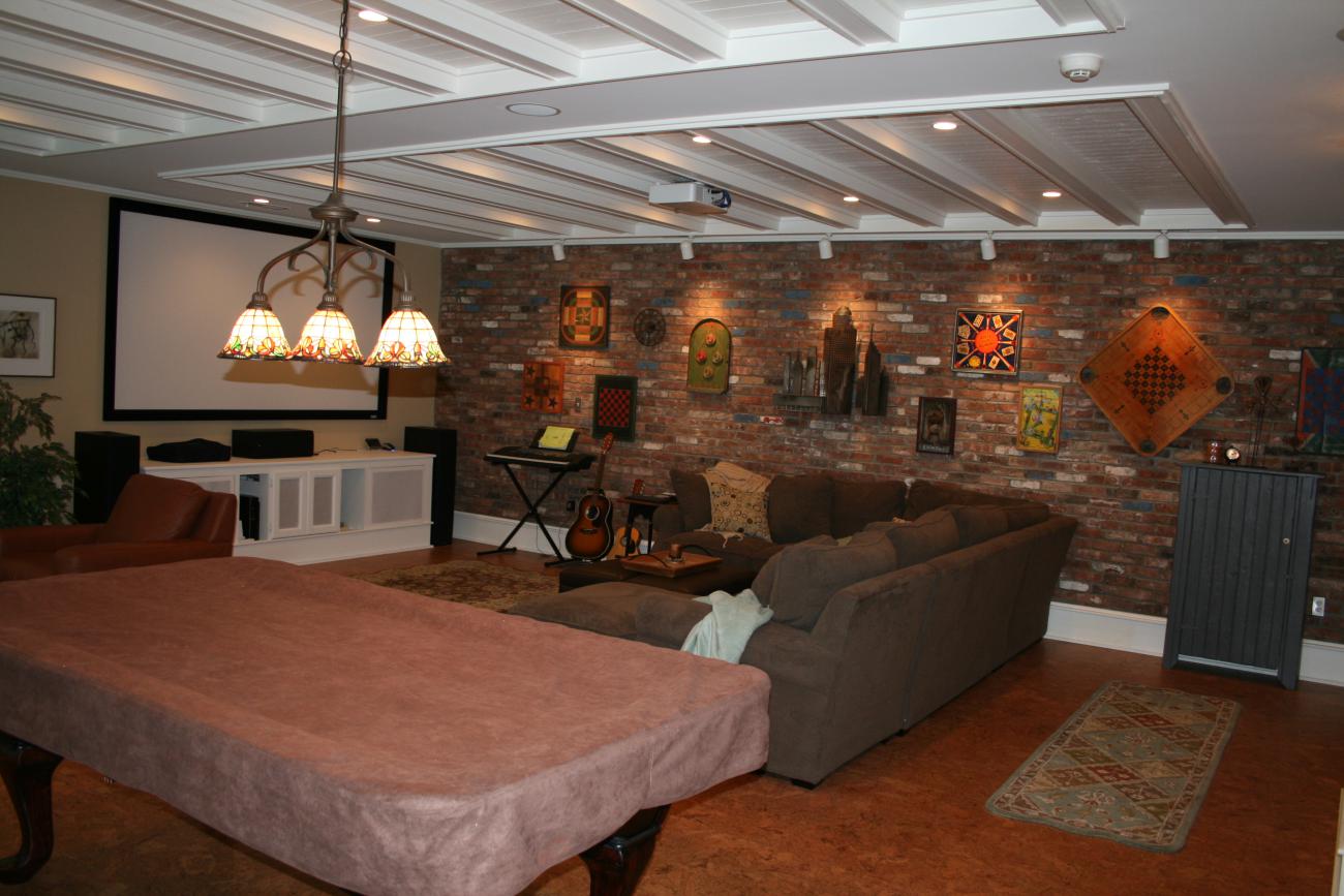 Enrico-Easton - waterfront cottage renovation - family room with ceiling detail